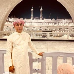 Meet your Posher, Zia